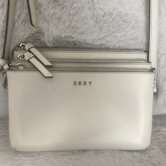DKNY EUC Rare Genuine Leather Triple Zipper Crossbody Bag